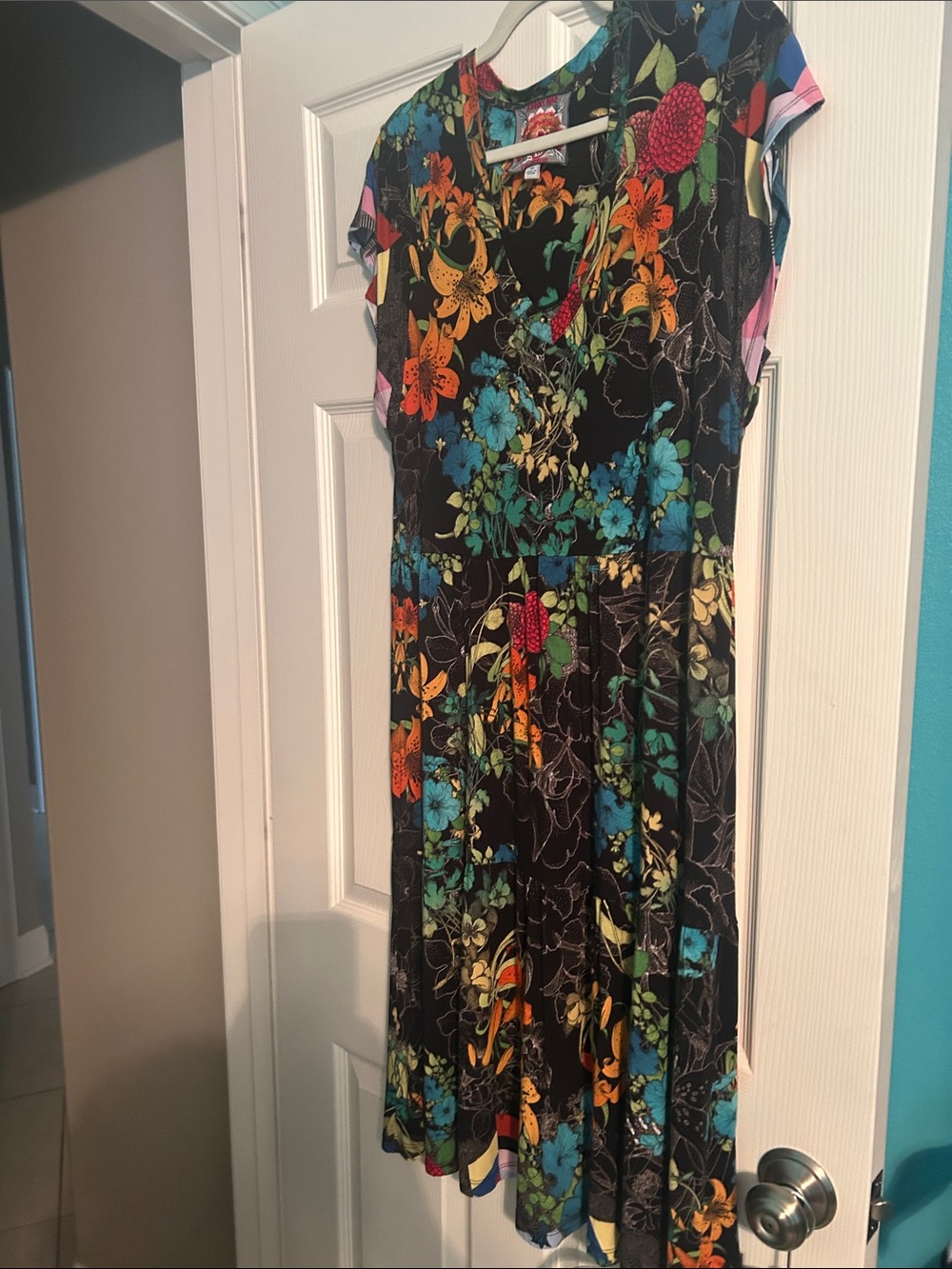 Johnny Was Black Floral V-Neck Short Sleeve Midi Dress